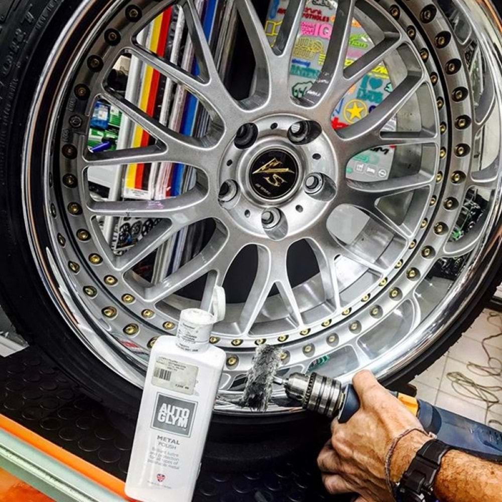 METAL POLISH 325 ml.e